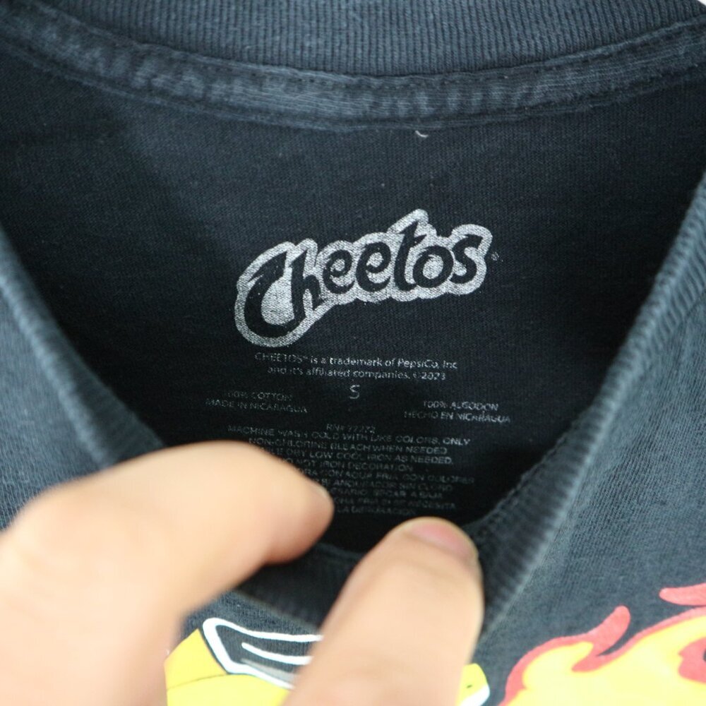 Cheetos Flaming Hot Cropped Tee Womens Small - Picture 5 of 6